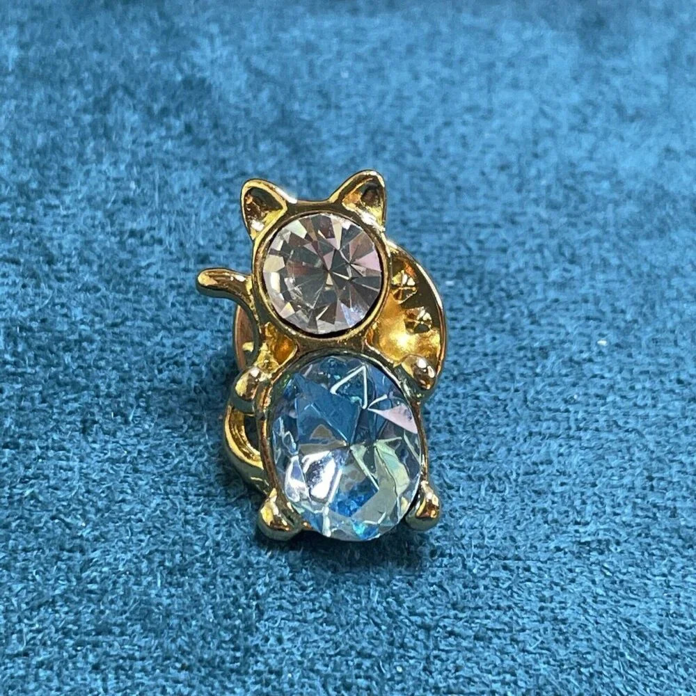 Avon March Birthstone Cat Pin Simulated Aquamarine, In Box Vintage 1999
